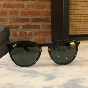 Ray-Ban Erika Classic Tortoise